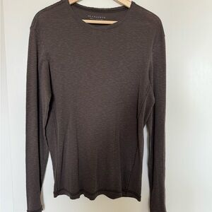 Light Long Sleeve T-shirt/Sweater